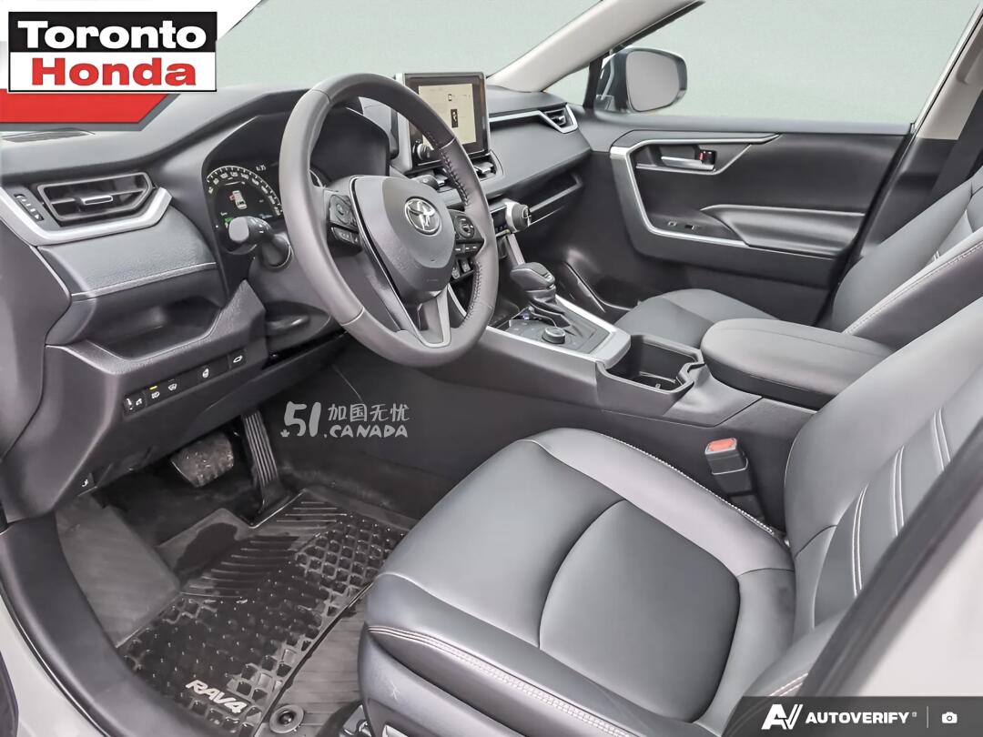 2025 Toyota RAV 4 view 5