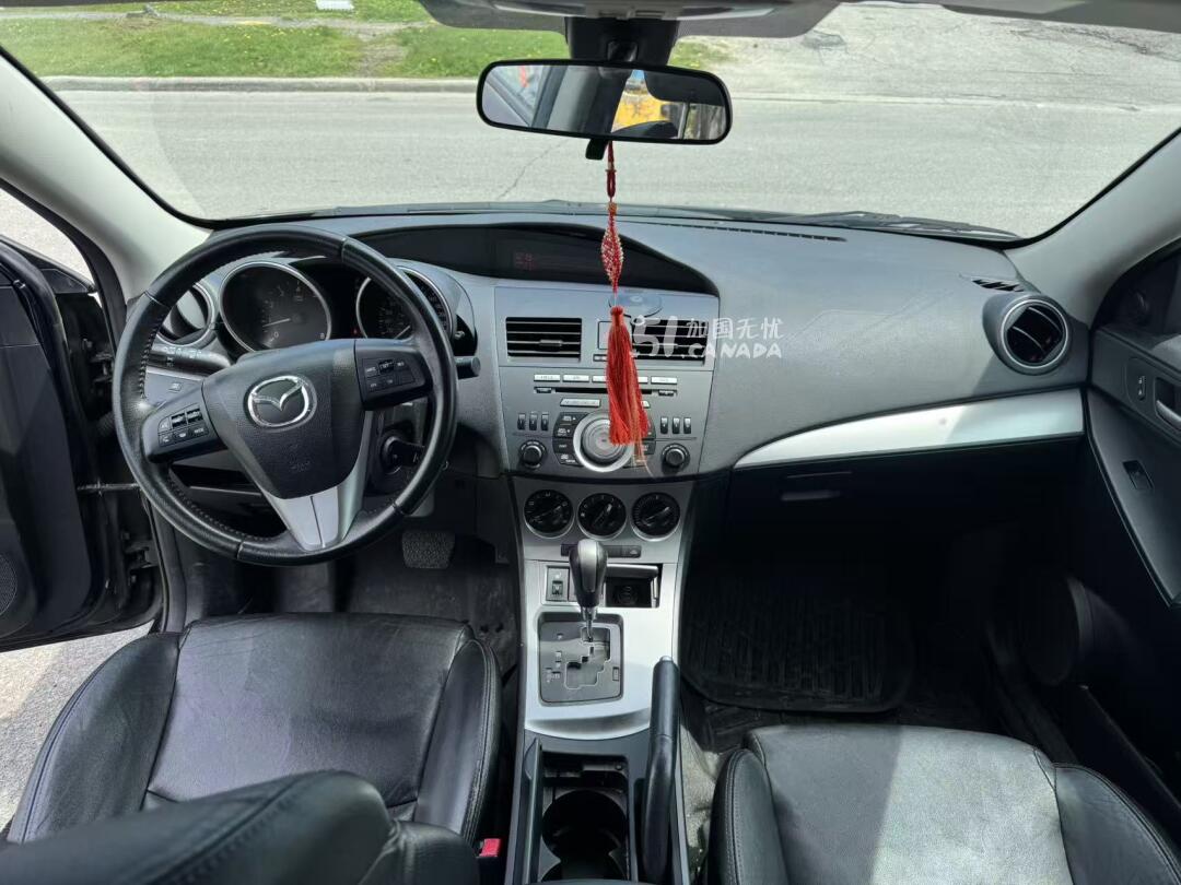 2011 Mazda 3 view 7