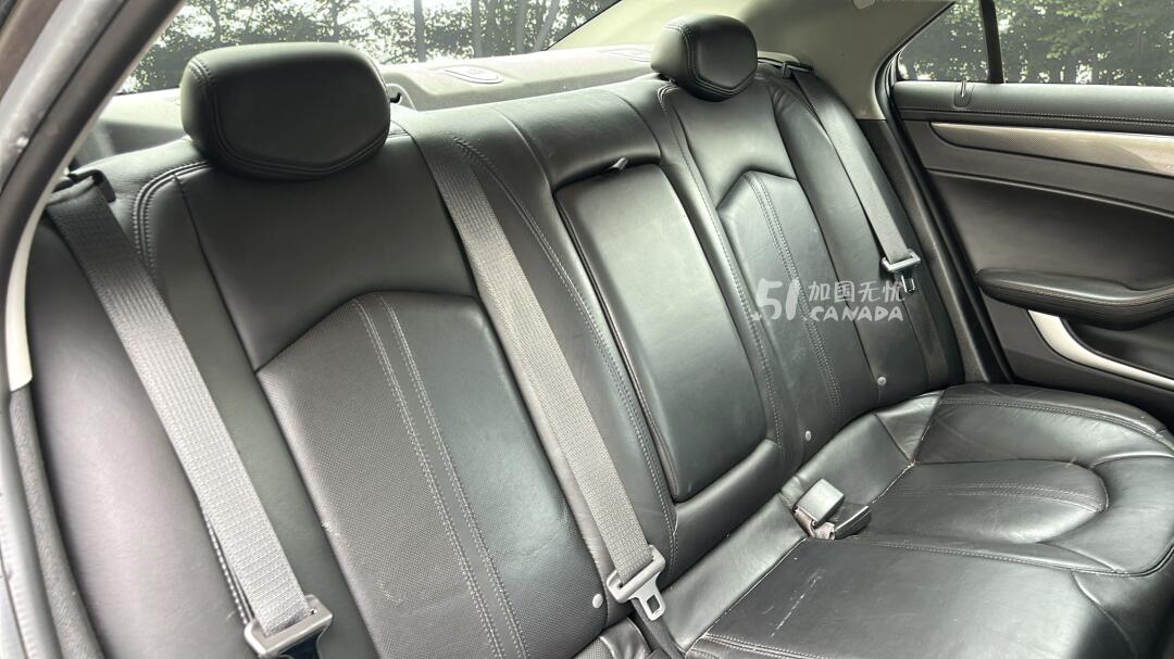 2010 Cadillac CTS view 5