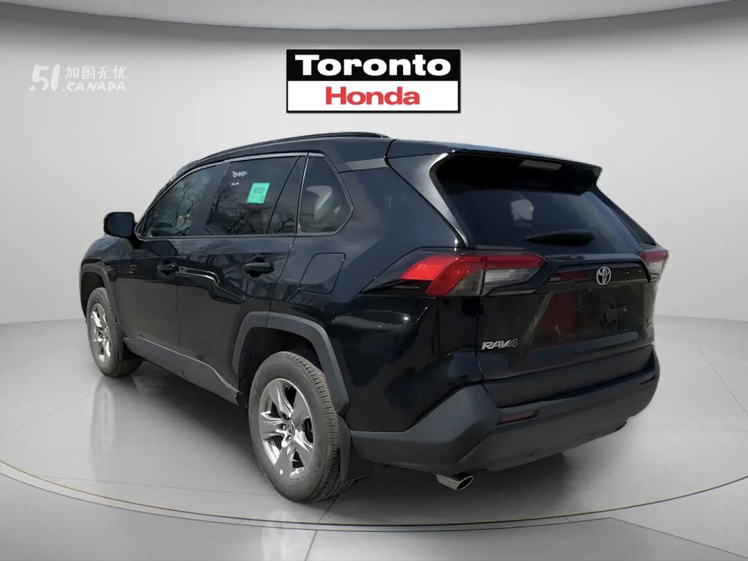 2024 Toyota RAV 4 view 3