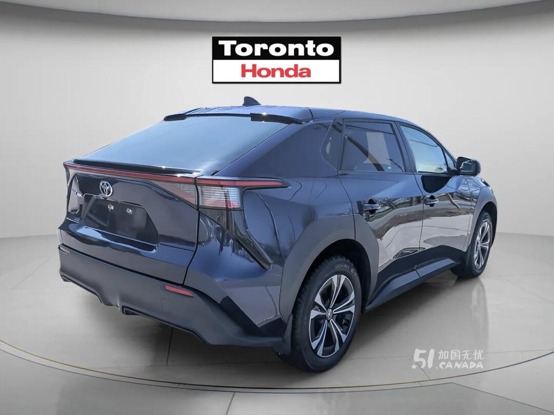 2023 Toyota bZ4X view 3