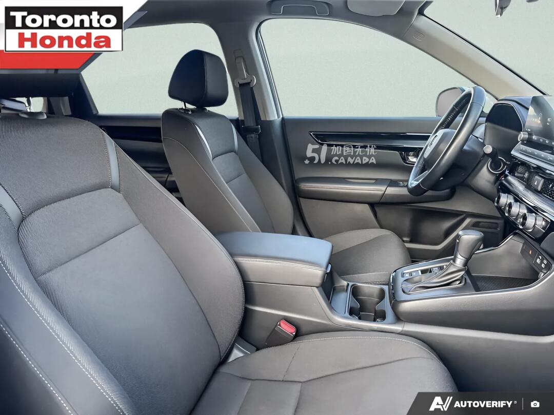 2025 Honda CR-V view 5