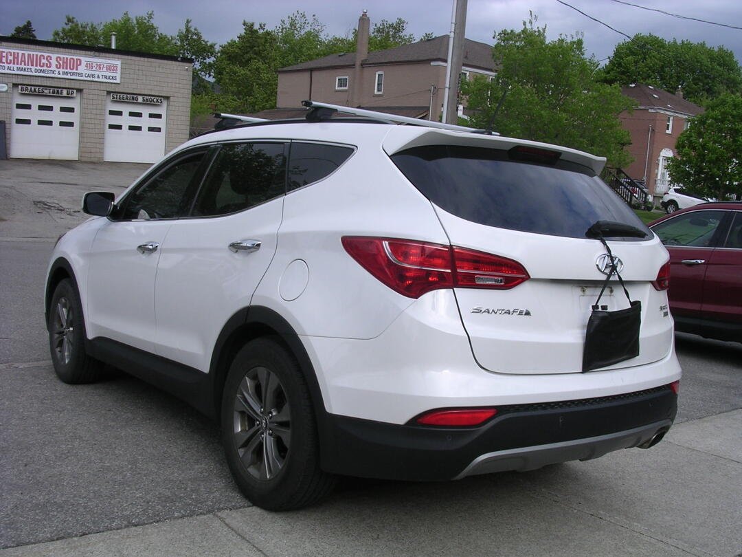 2015 Hyundai Santa Fe view 4