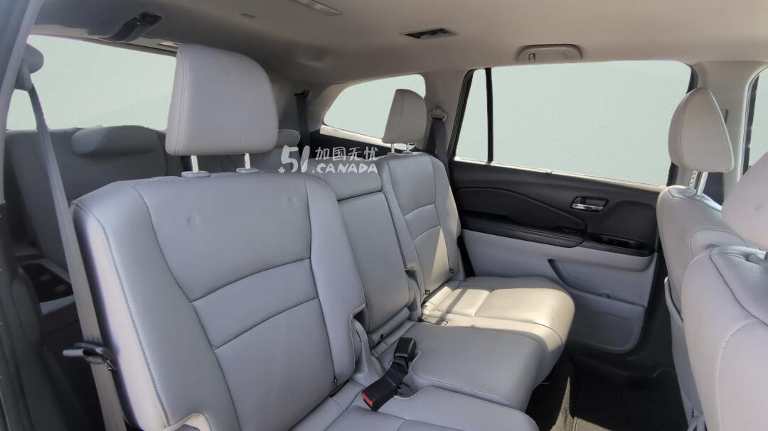 2021 Honda Pilot view 7