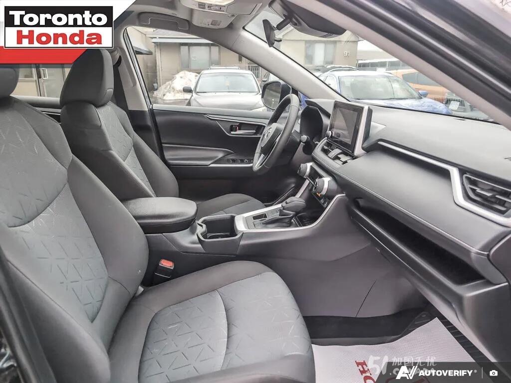 2025 Toyota RAV 4 view 6