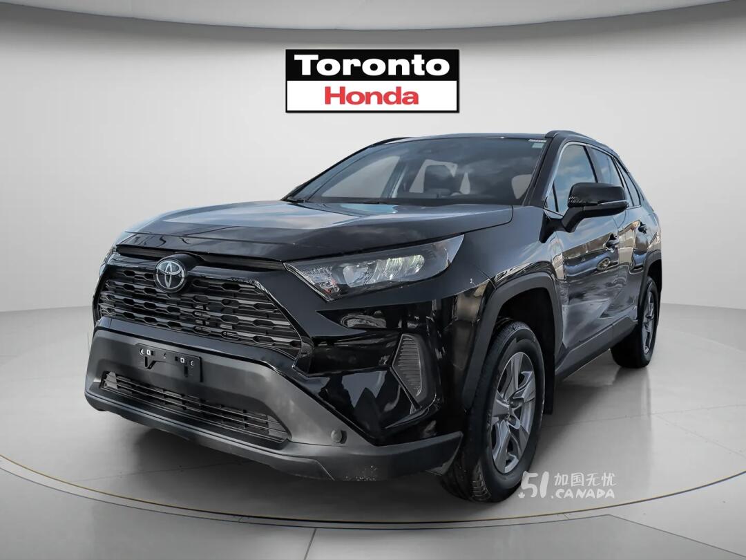 2025 Toyota RAV 4 view 1