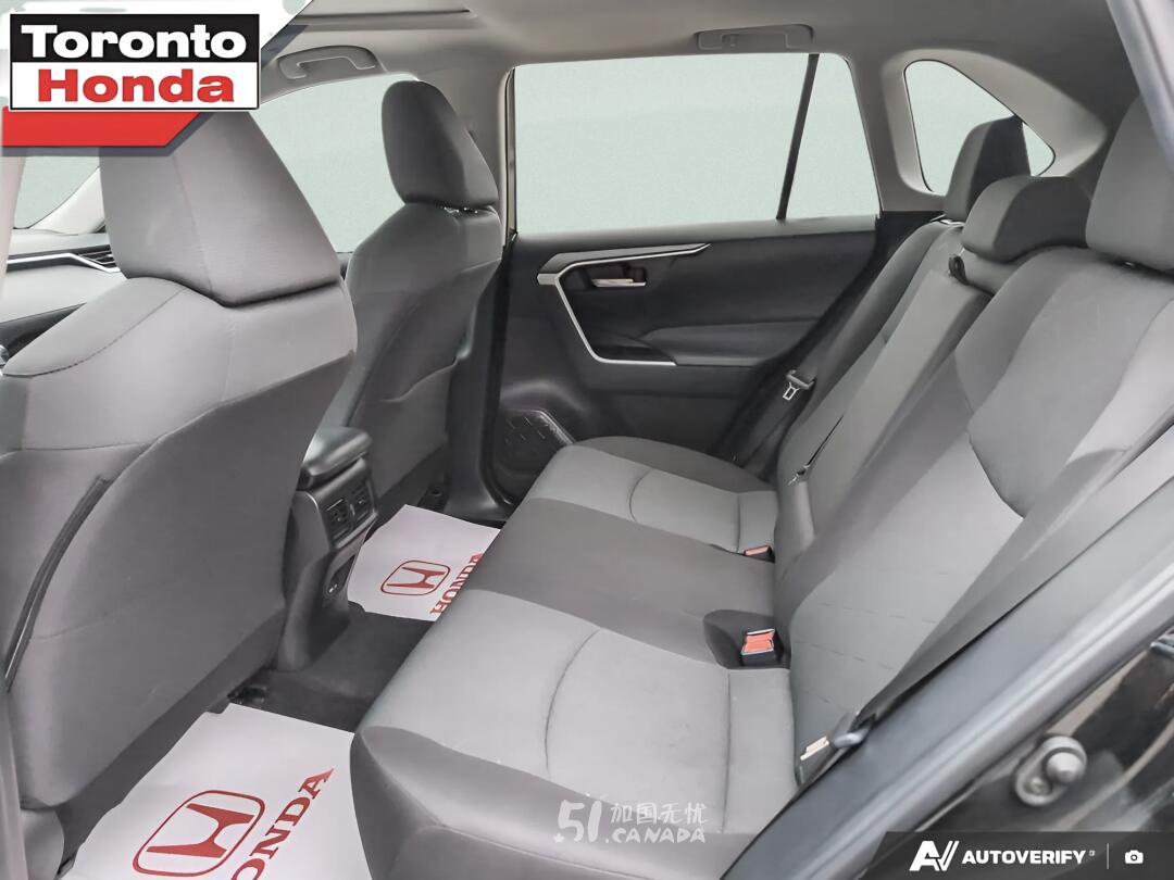 2024 Toyota RAV 4 view 9