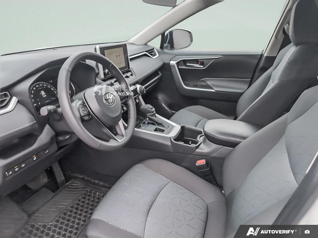 2025 Toyota RAV 4 view 6