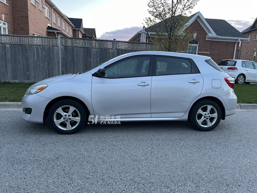 2012 Toyota Matrix view 3