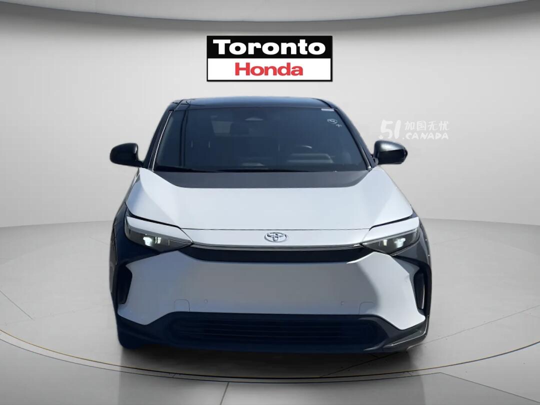 2023 Toyota bZ4X view 2