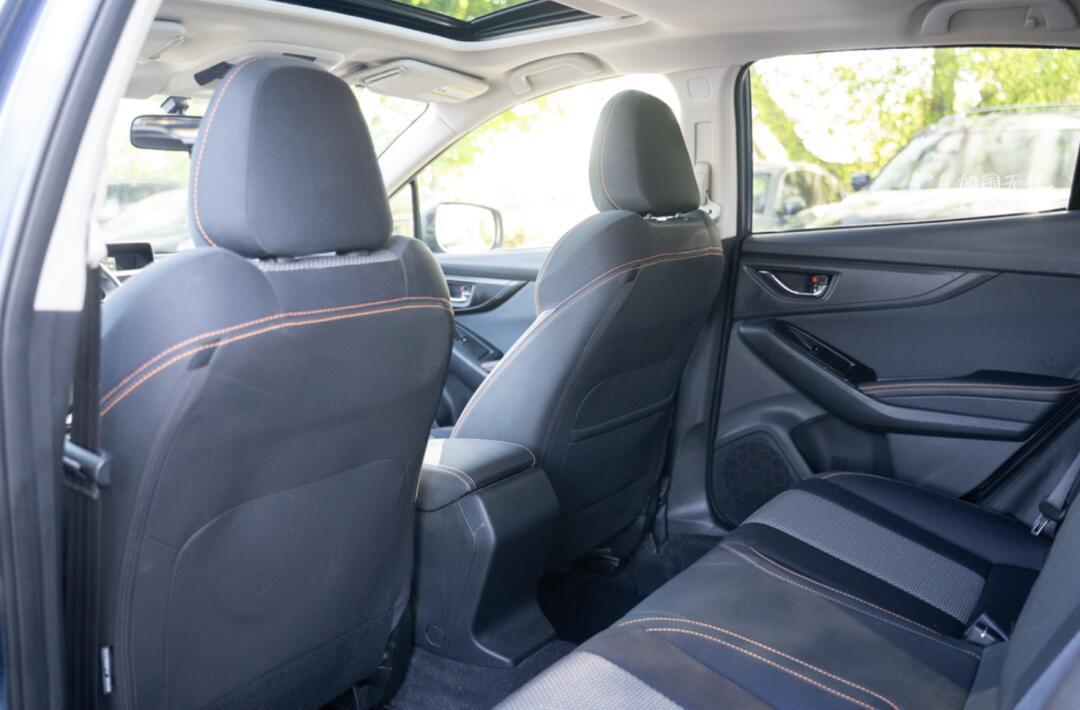 2018 Subaru XV Crosstrek view 4
