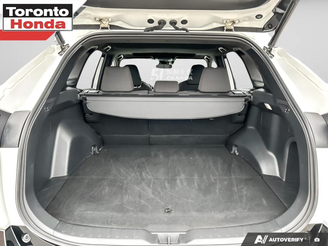 2023 Toyota RAV 4 view 10