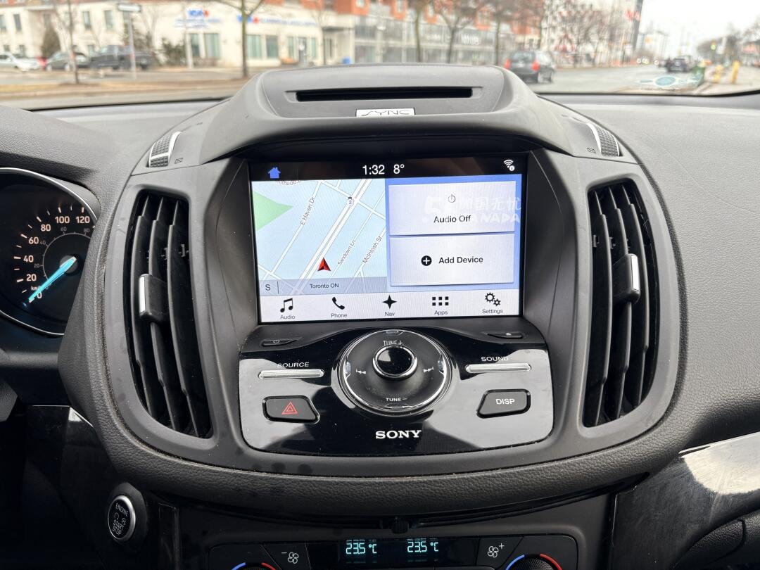 2017 Ford Escape view 9