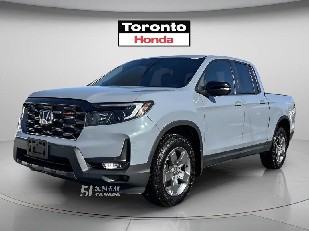 2025 Honda Ridgeline view 1
