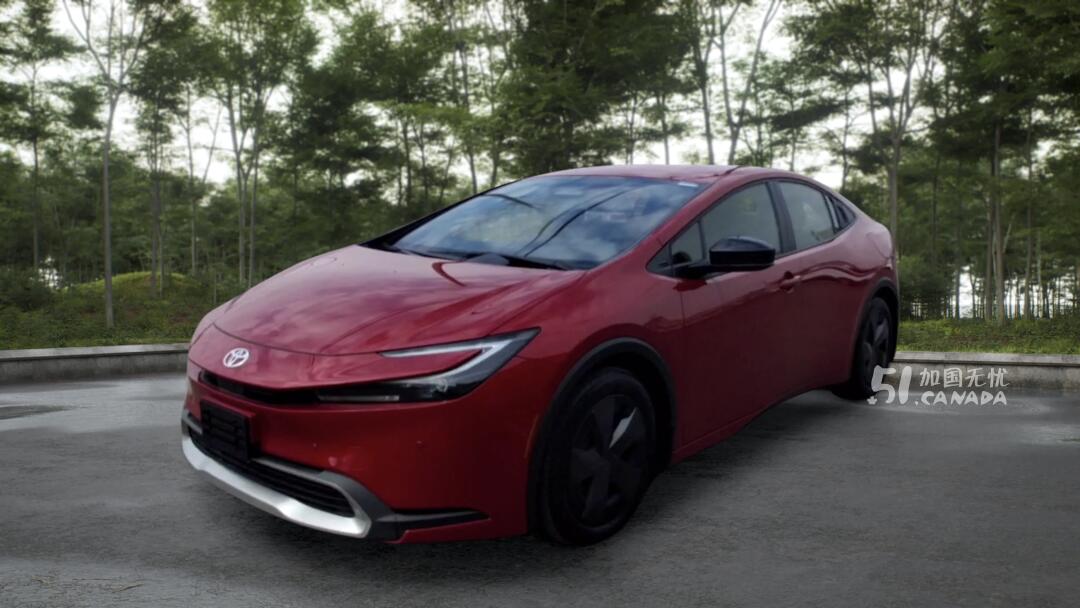 2025 Toyota Prius view 2