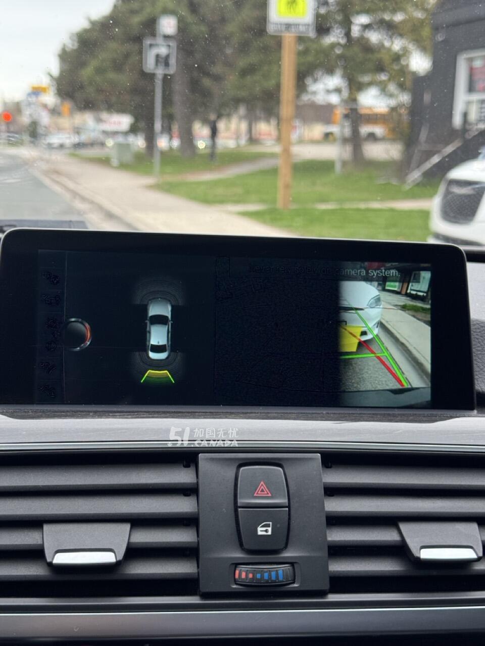2017 BMW 3 Series view 10