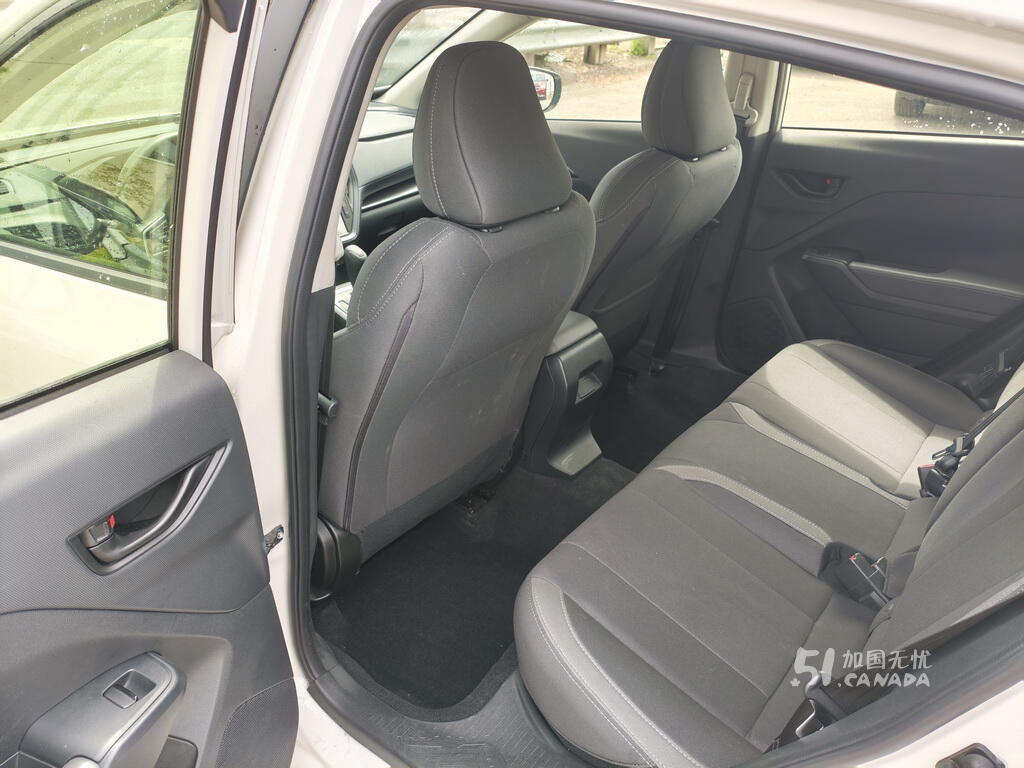 2024 Subaru Impreza view 6