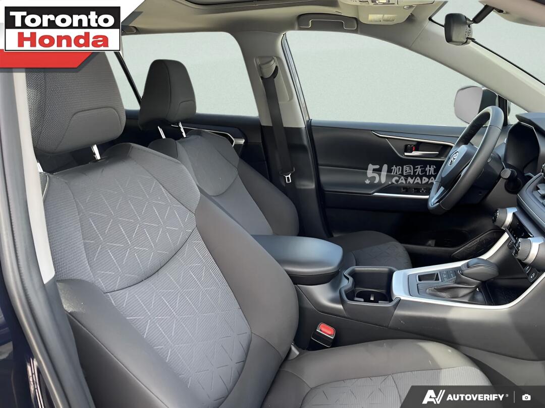 2025 Toyota RAV 4 view 5