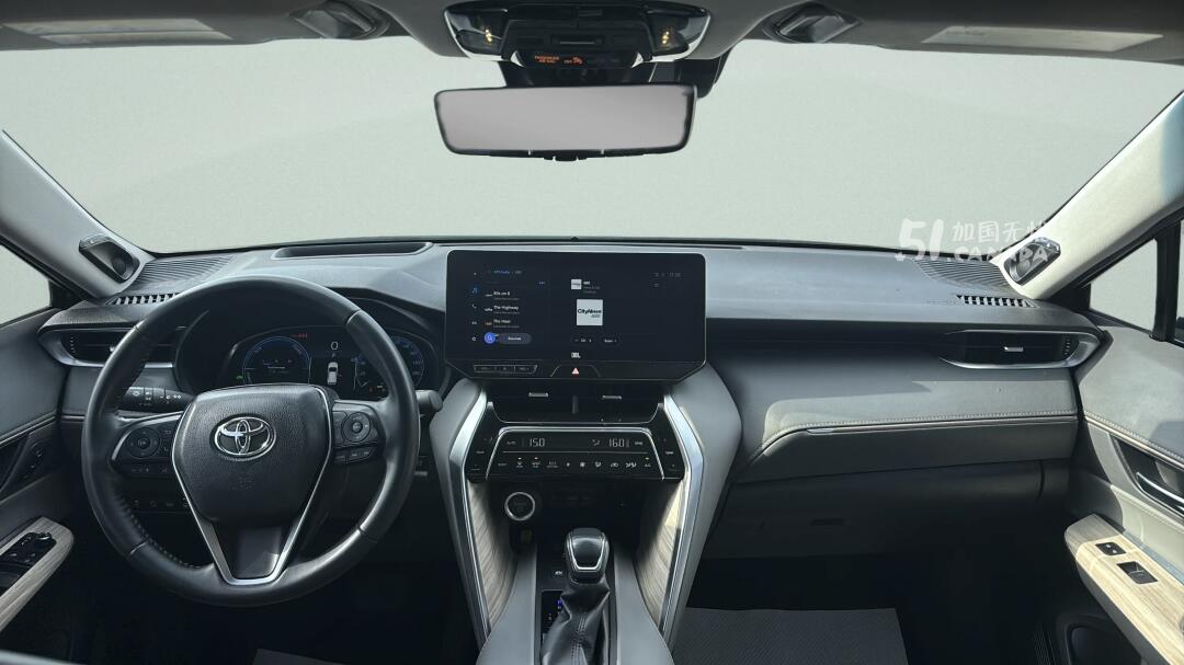 2023 Toyota Venza view 5