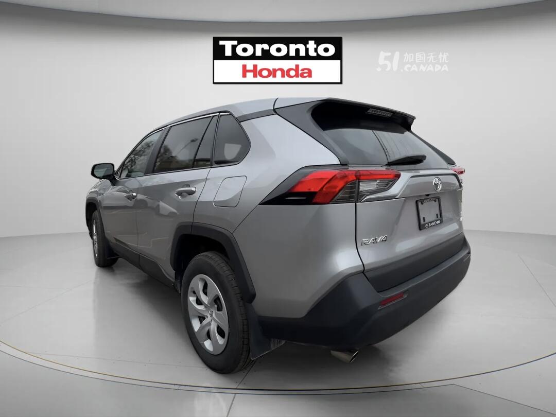 2025 Toyota RAV 4 view 3