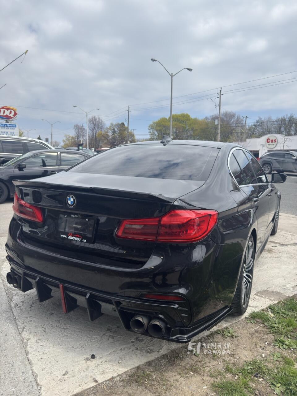 2017 BMW 5 Series view 5