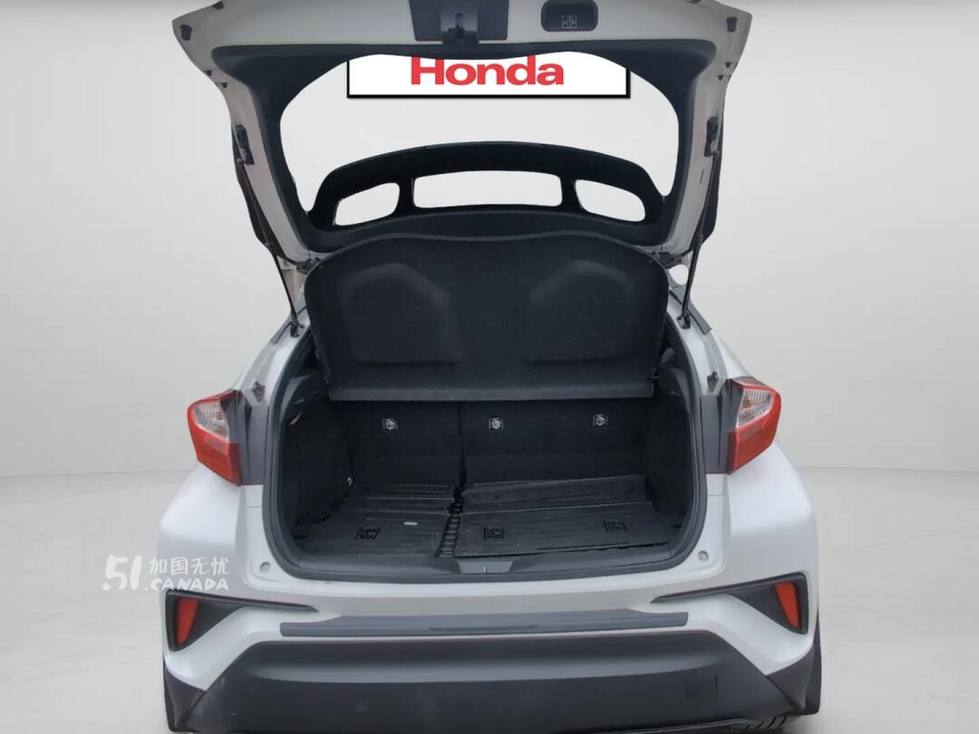 2019 Toyota C-HR view 9
