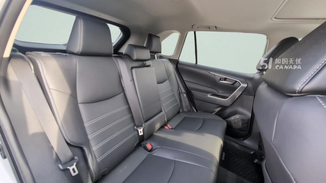 2025 Toyota RAV 4 view 8