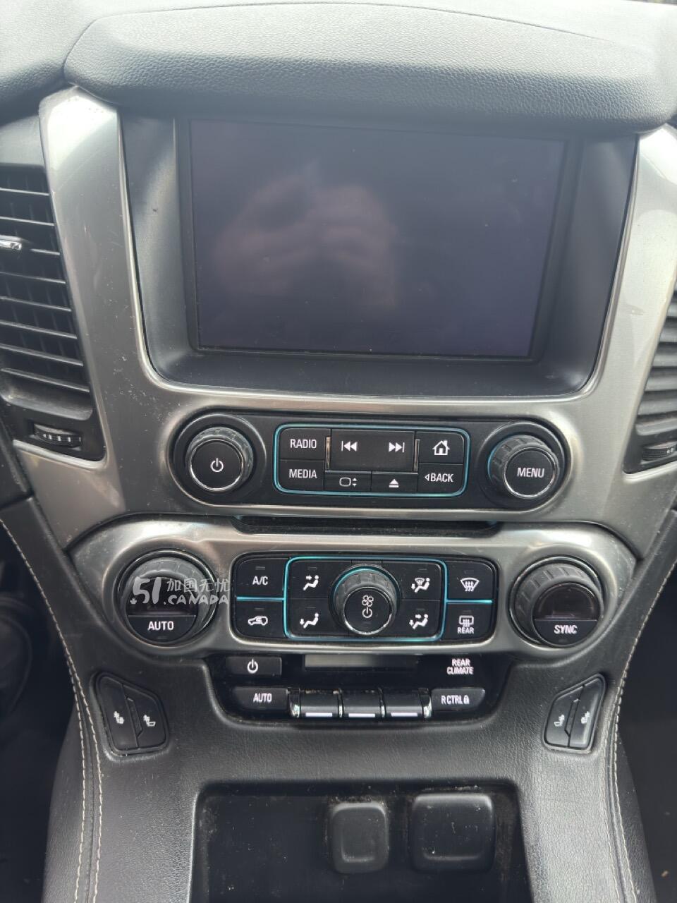 2018 Chevrolet Suburban view 4