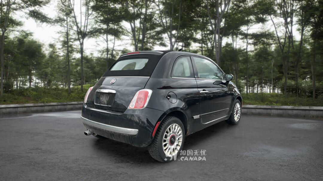 2015 Fiat 500C view 3