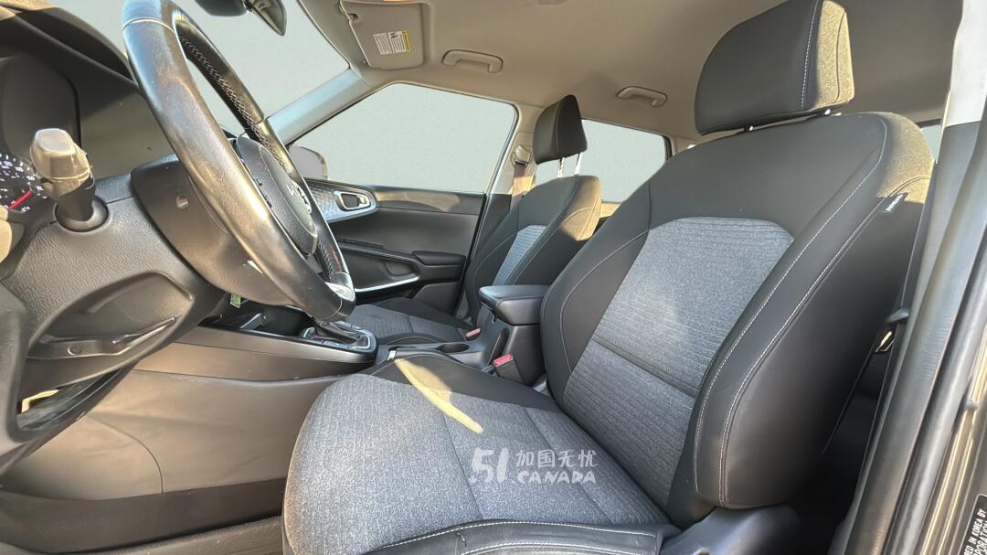 2022 Kia Soul view 6