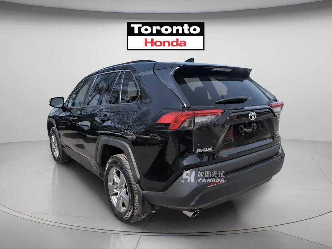 2024 Toyota RAV 4 view 3