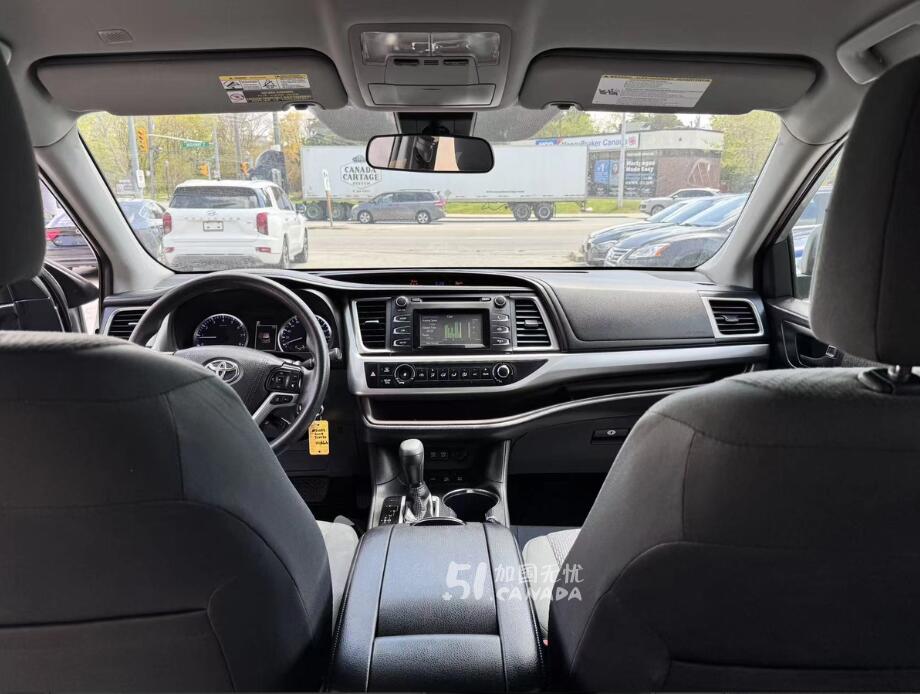 2019 Toyota Highlander view 10