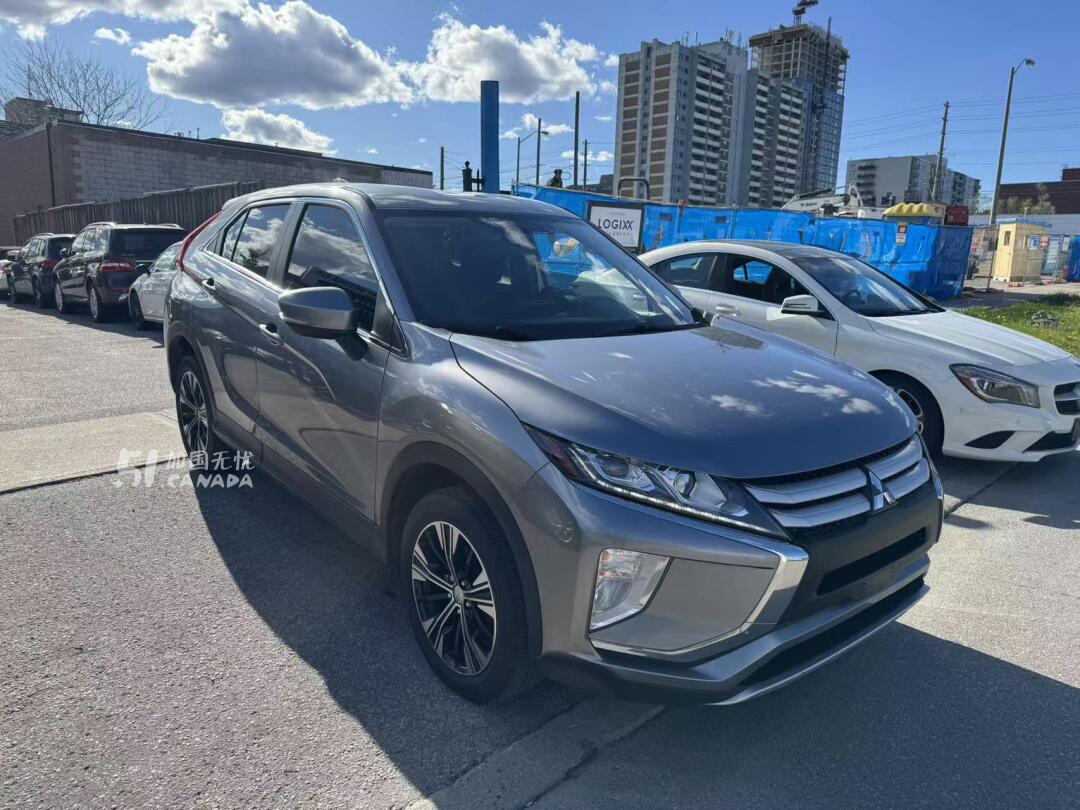 2020 Mitsubishi Eclipse Cross view 3
