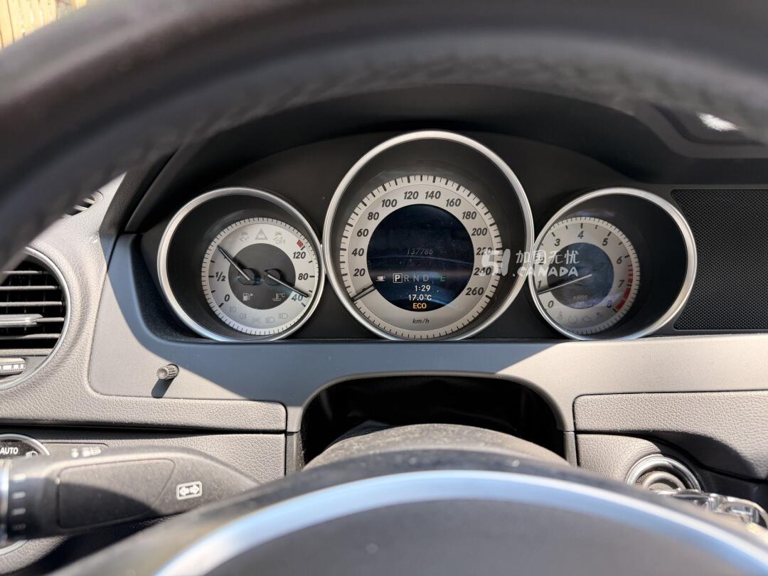 2013 Mercedes-Benz C-Class view 9