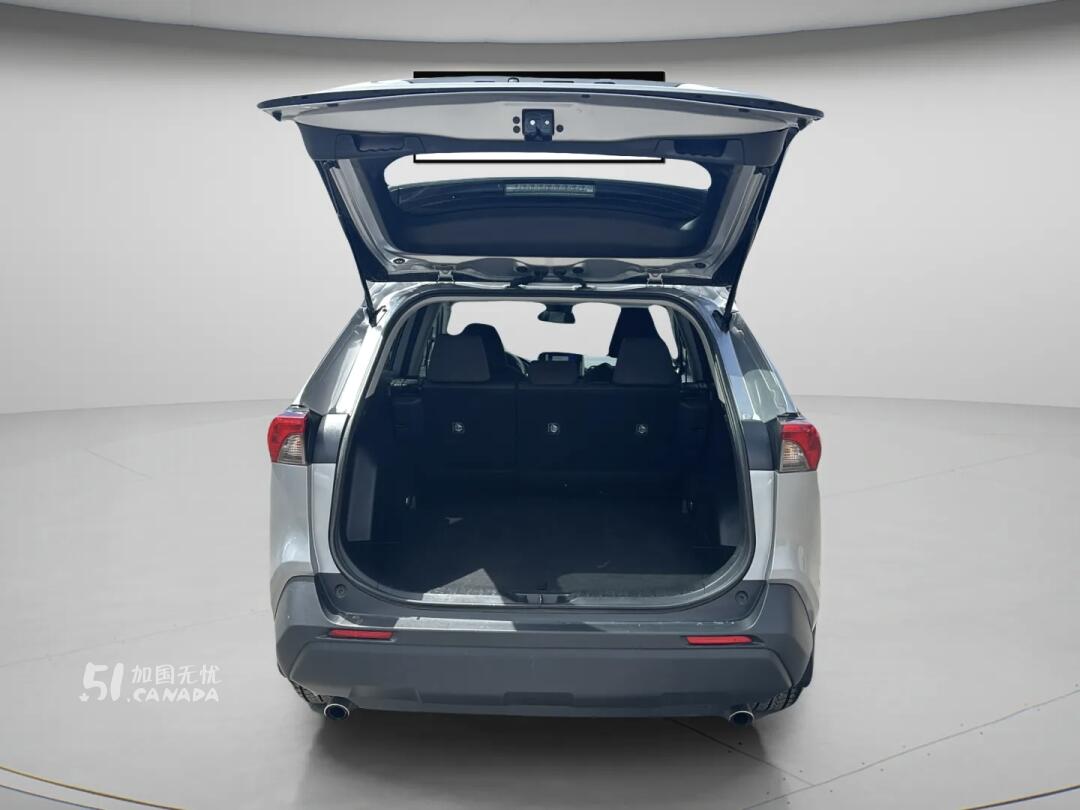 2025 Toyota RAV 4 view 9