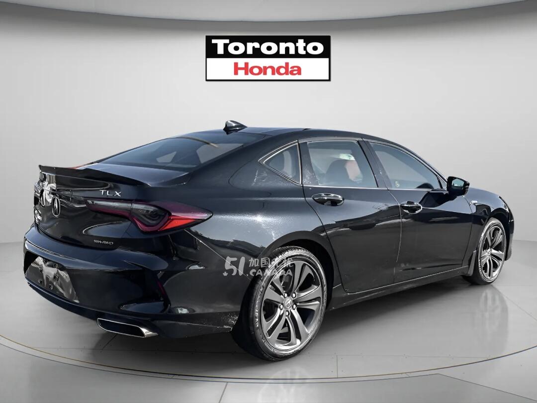 2023 Acura TLX view 3