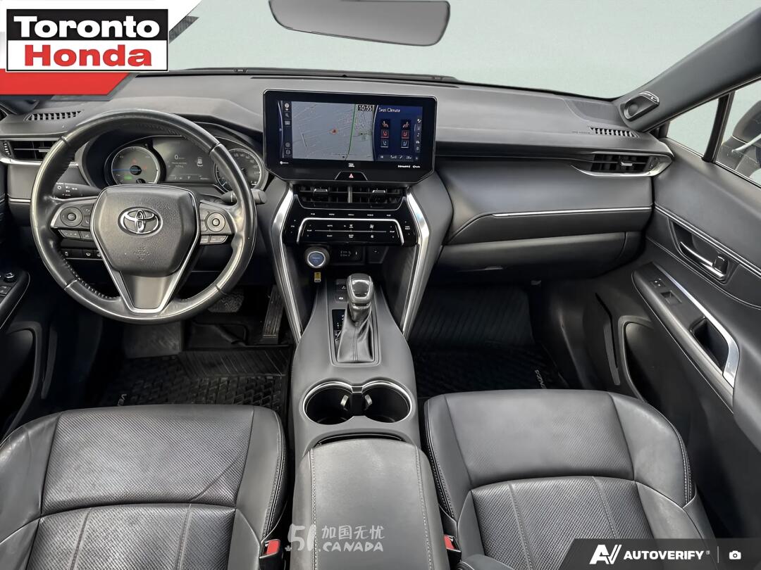 2022 Toyota Venza view 6