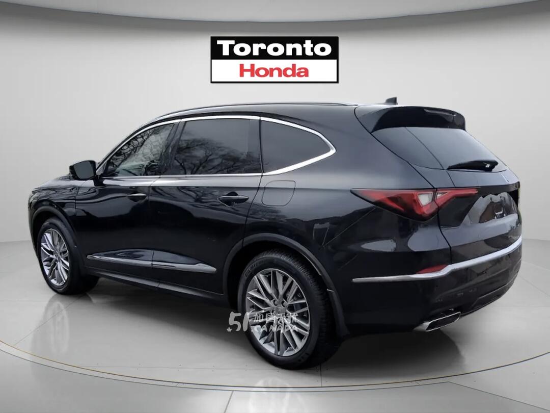 2022 Acura MDX view 4