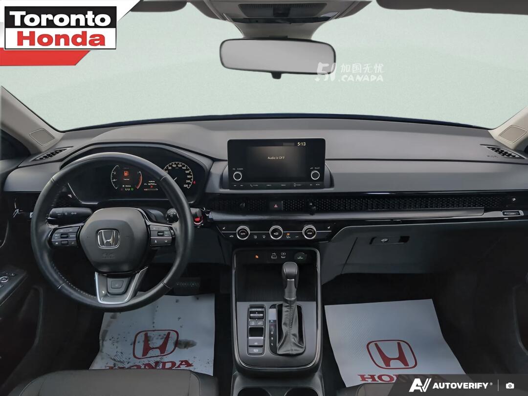 2025 Honda CR-V view 5