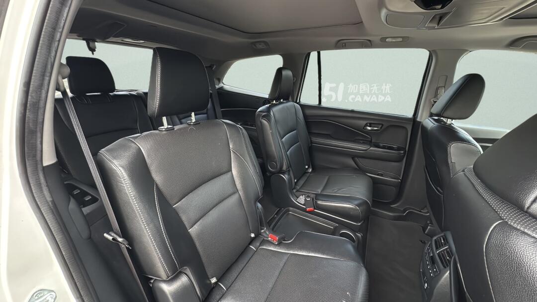2022 Honda Pilot view 8