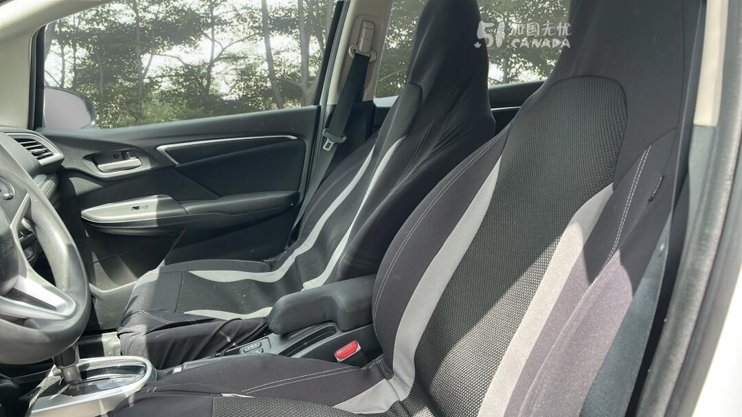 2015 Honda Fit view 6