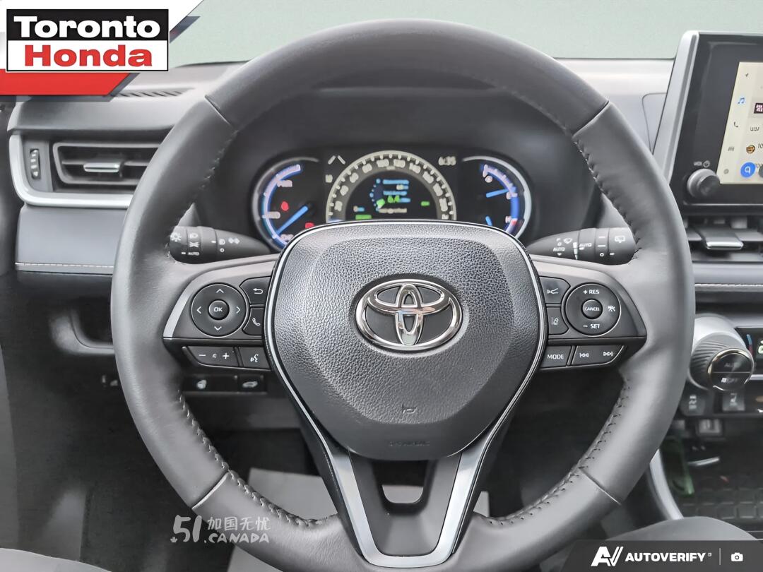 2025 Toyota RAV 4 view 7
