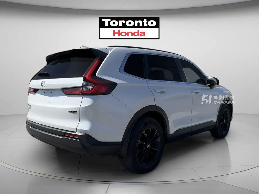 2025 Honda CR-V view 4