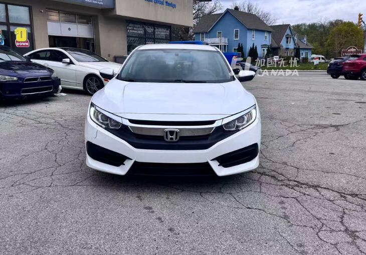 2018 Honda Civic view 2
