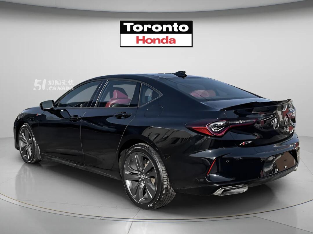 2023 Acura TLX view 3