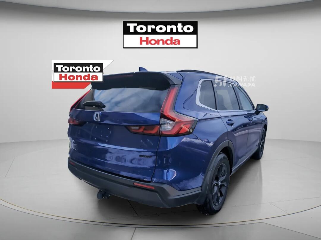 2025 Honda CR-V view 3