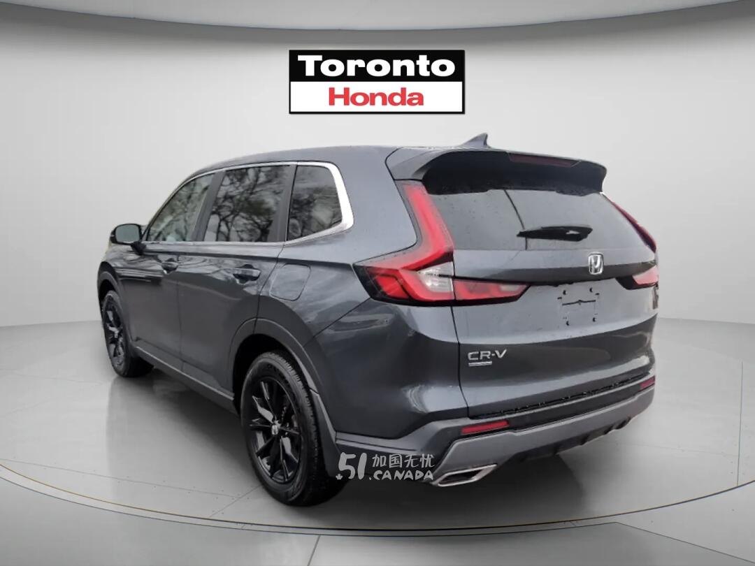 2025 Honda CR-V view 4