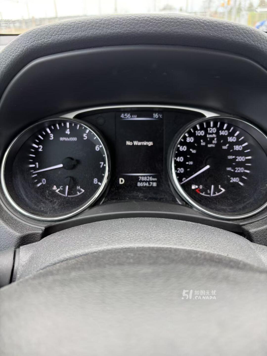 2016 Nissan Rogue view 6