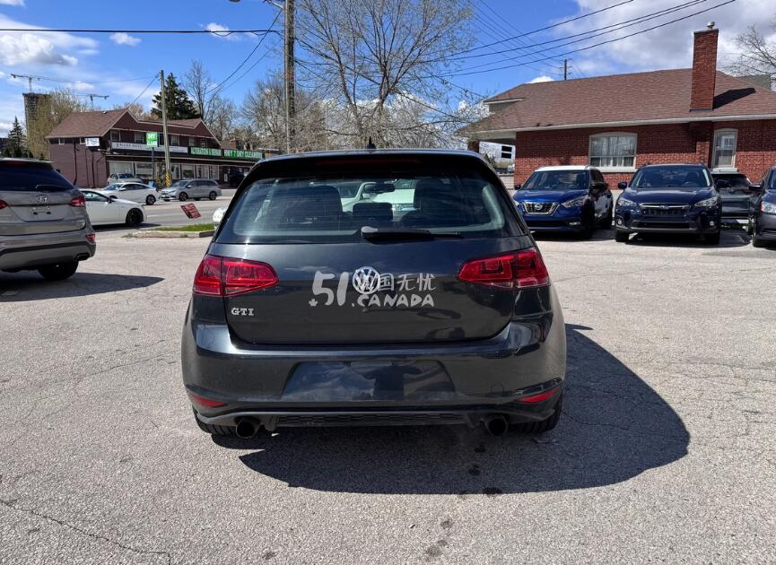 2015 Volkswagen GTI view 6