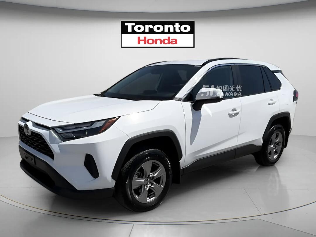 2025 Toyota RAV 4 view 1